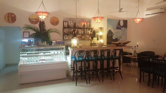 Sea Shells Bar & Restaurant